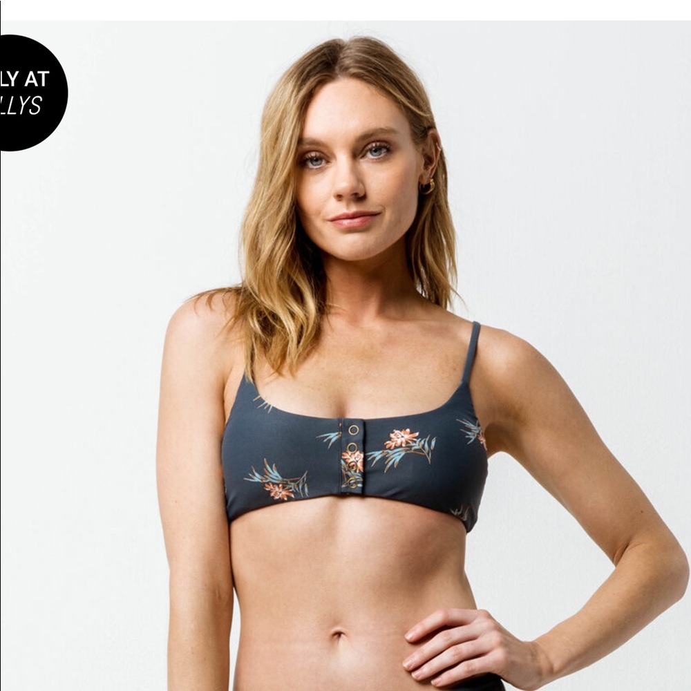 NWT O’Neill Berkeley Bikini Top